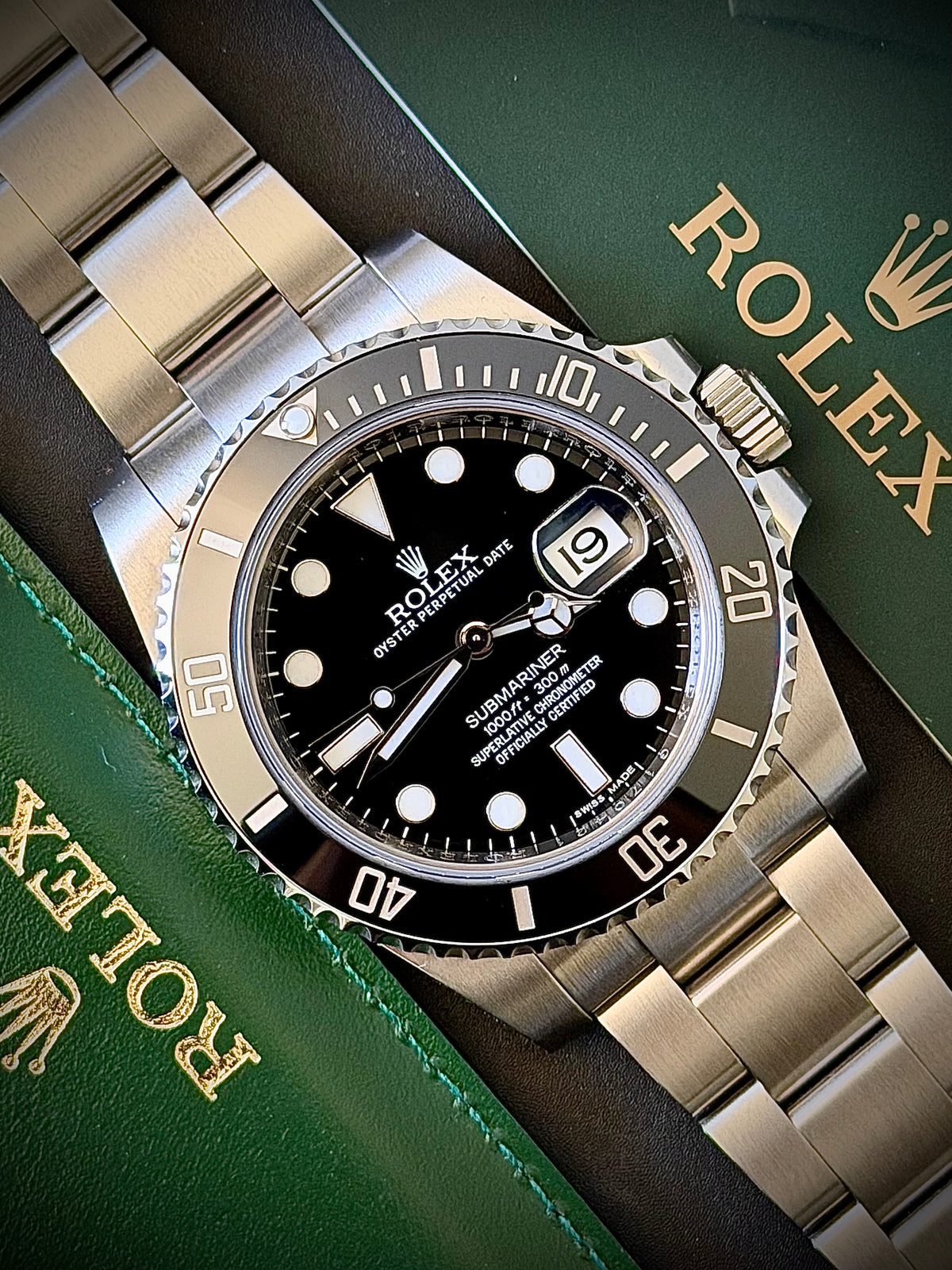 2011 ROLEX SUBMARINER DATE, 116610LN, LIKE NEW UNPOLISHED, ONE OWNER, FULL SET, INC GST