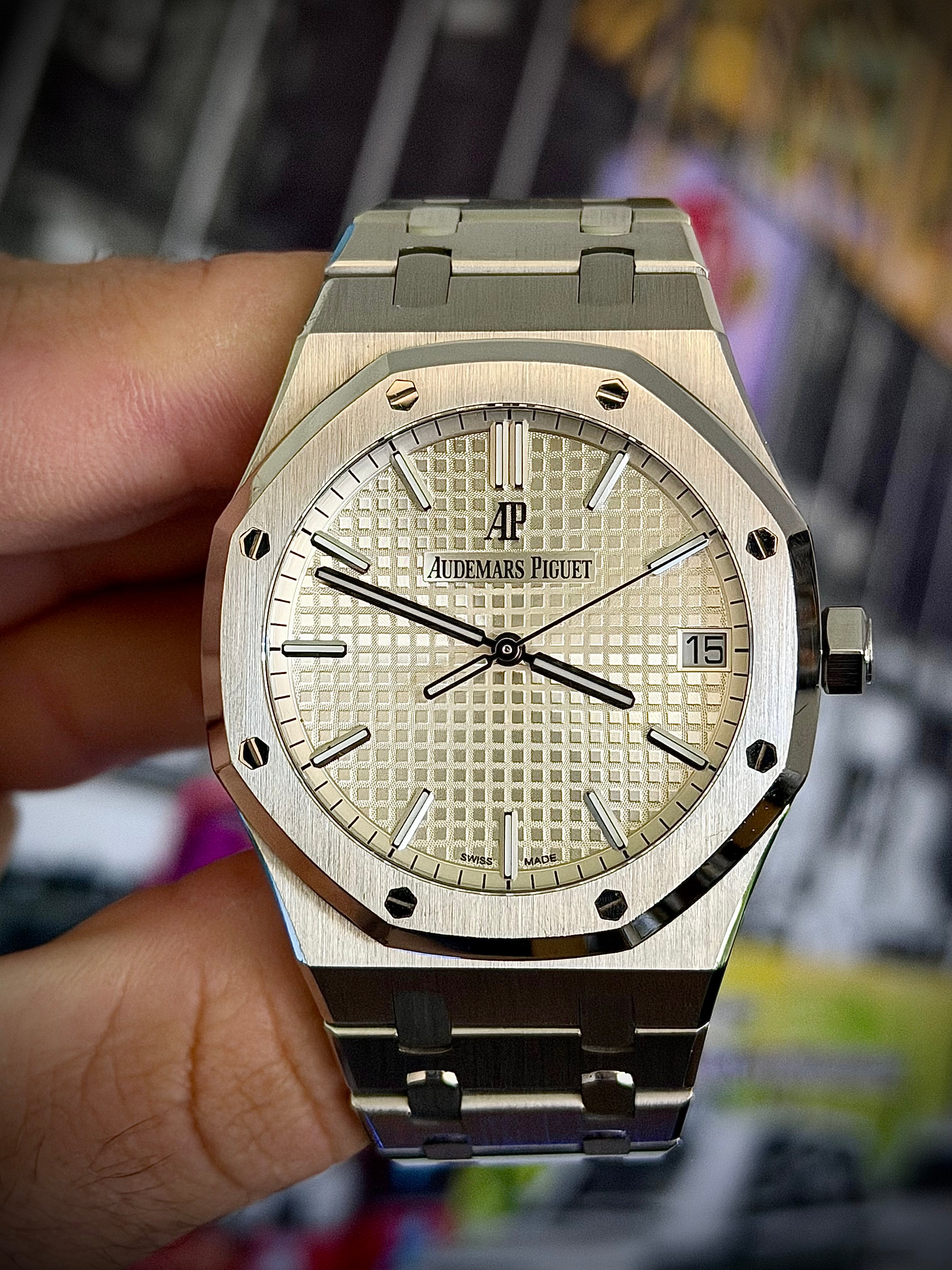 2020 AUDEMARS PIGUET ROYAL OAK, 15500ST, WHITE DIAL, FULL SET, INC GST