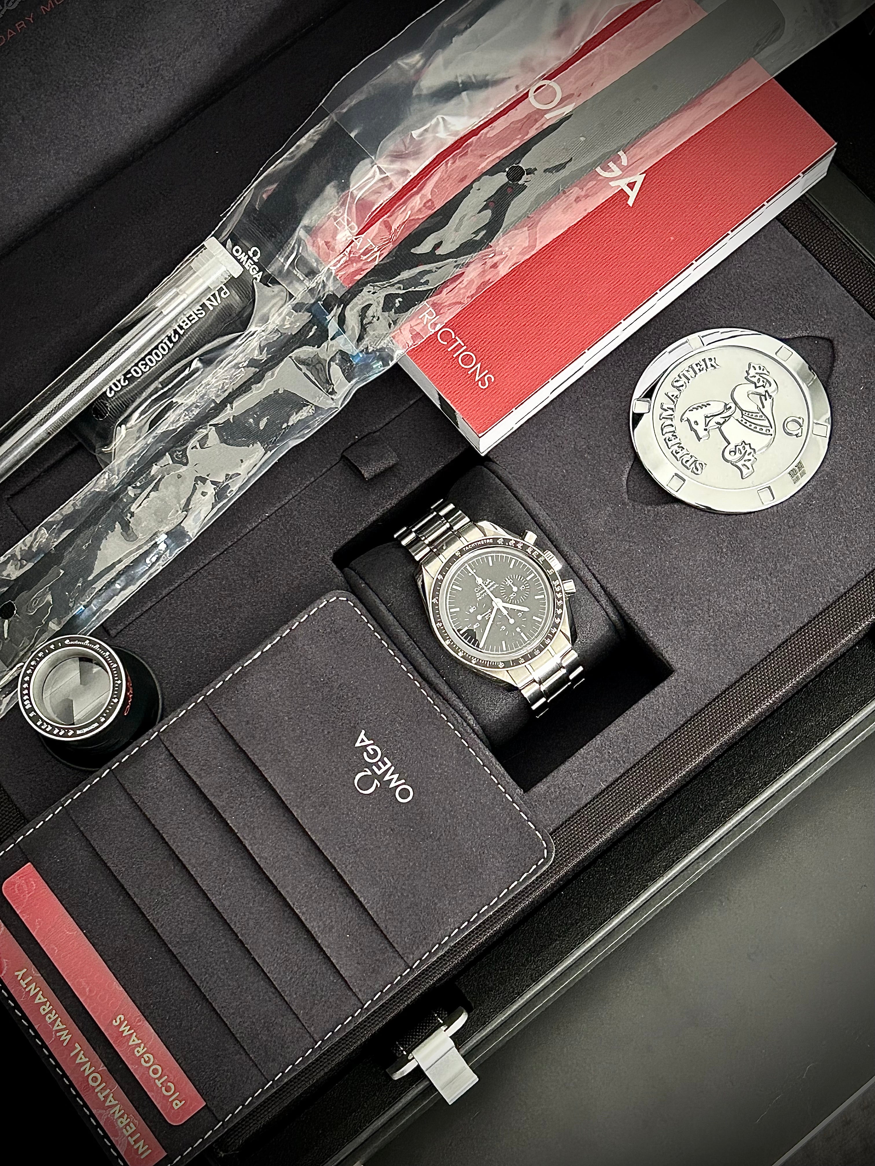 2020 OMEGA SPEEDMASTER MOONWATCH SAPPHIRE SANDWICH, BIG BOX, FULL SET, INC GST