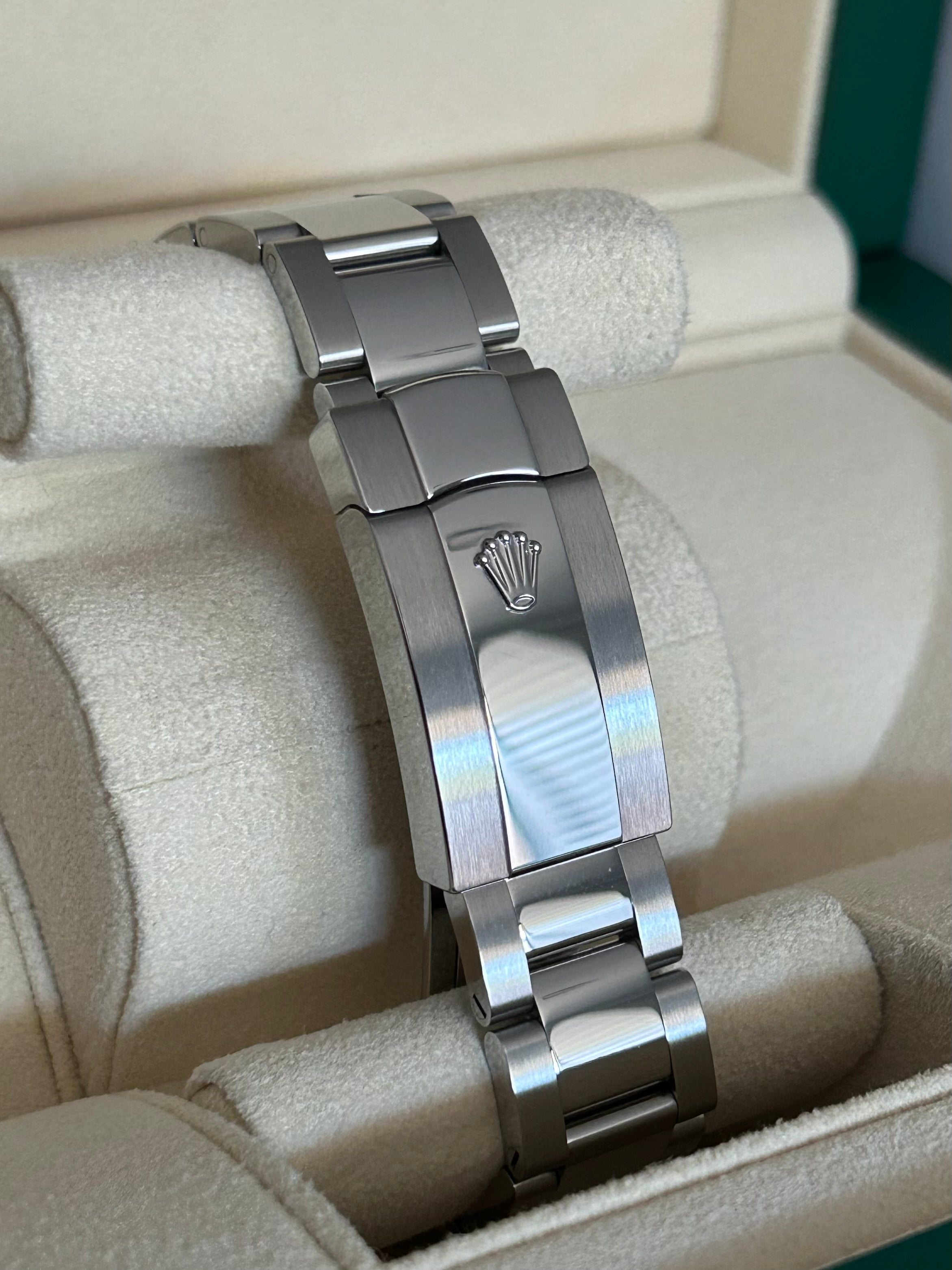 2021 ROLEX MILGAUSS, MINT, 116400GV, FULL SET, INC GST