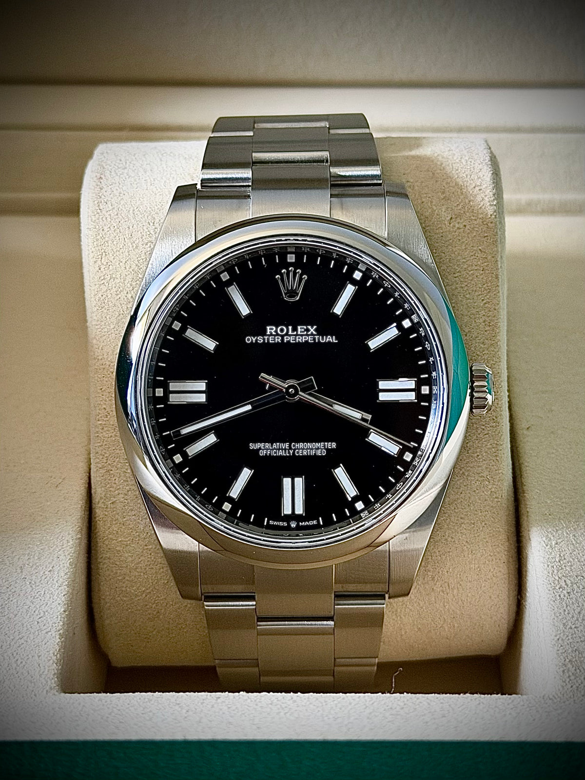 2025 ROLEX OYSTER PERPETUAL 41, 124300, BLACK DIAL, FULL SET, INC GST