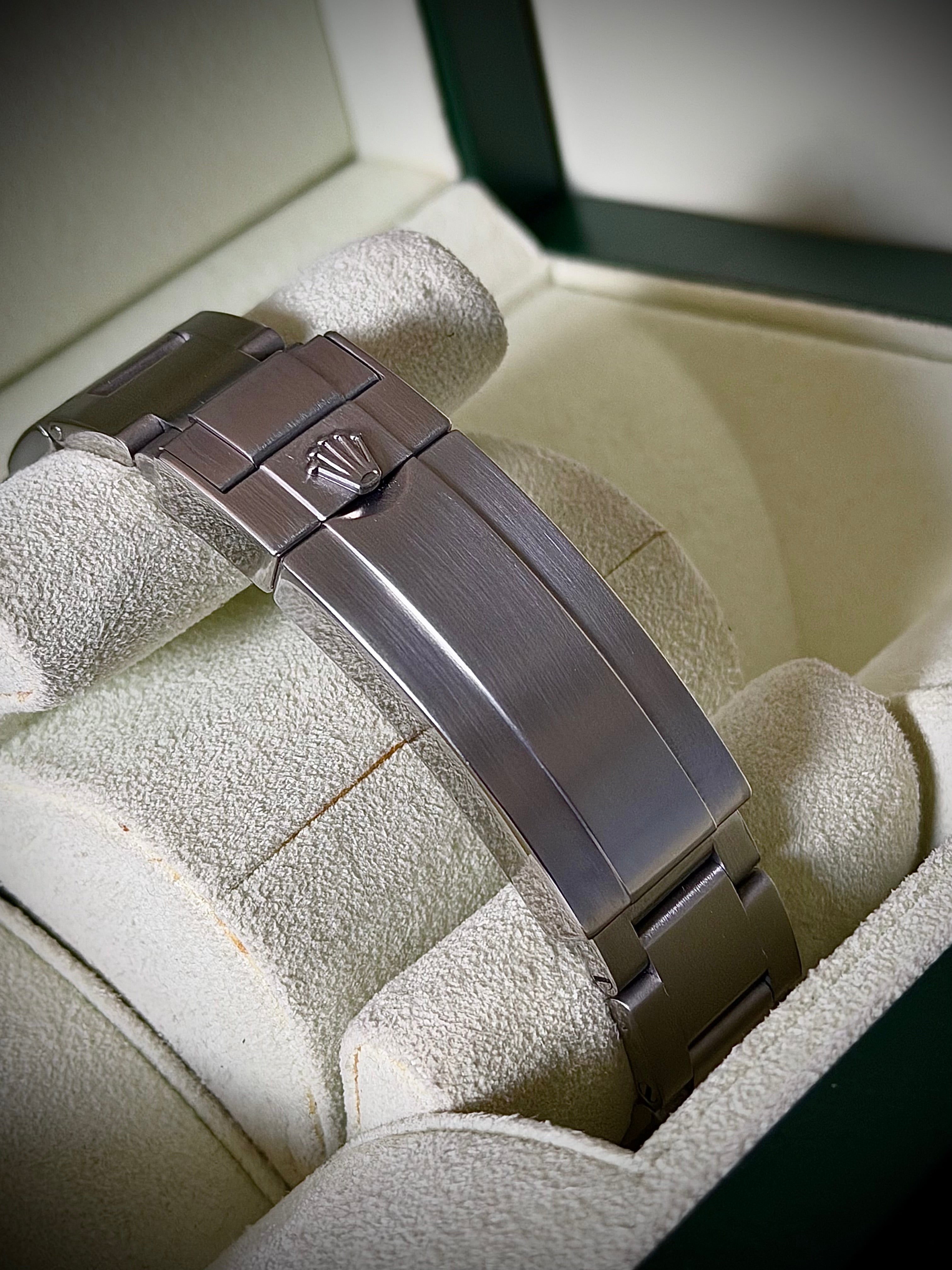 2010 ROLEX SUBMARINER DATE 116610LN, BOX AND PAPERS, INC GST