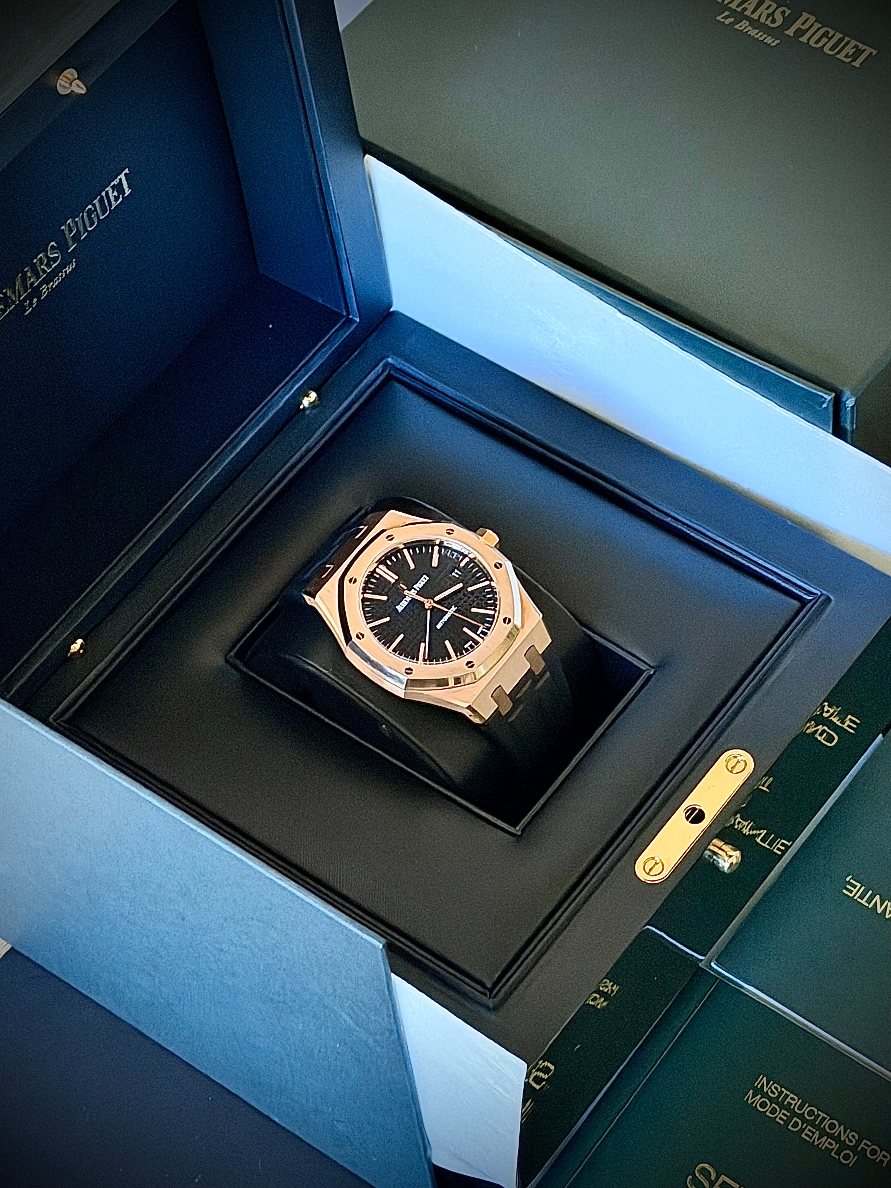 2017 AUDEMARS PIGUET ROYAL OAK, 15400OR, FULL SET, INC GST