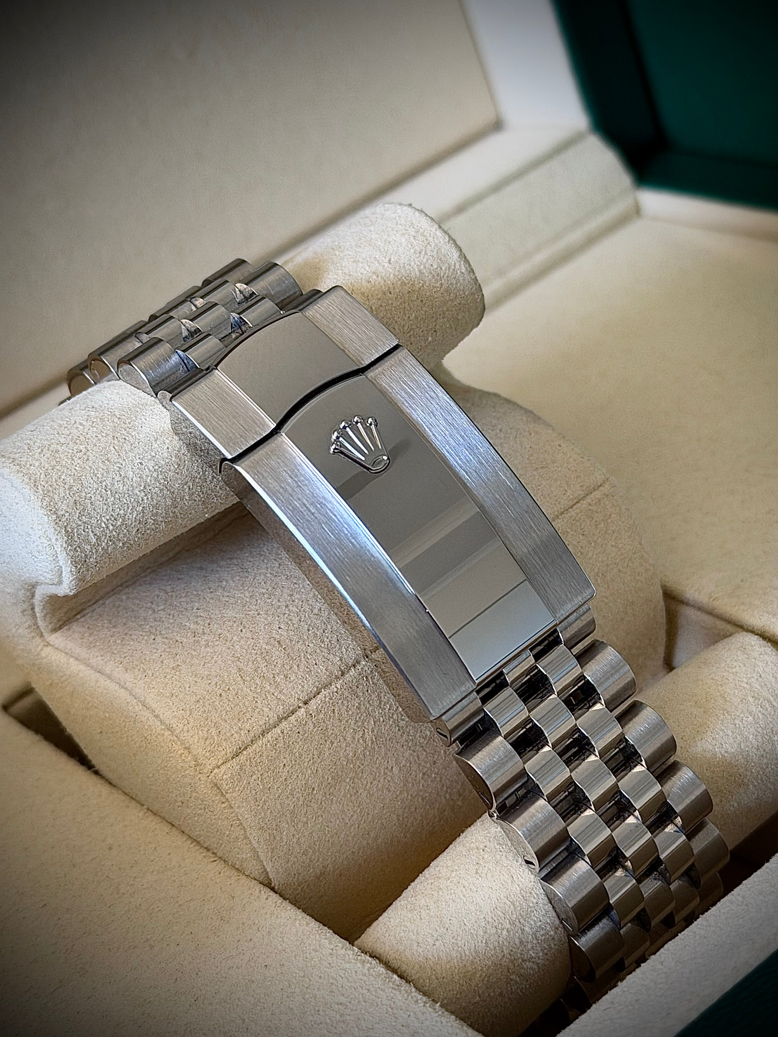 2026 ROLEX SKY DWELLER, BLUE DIAL, JUBILEE, 336934, FULL SET, INC GST