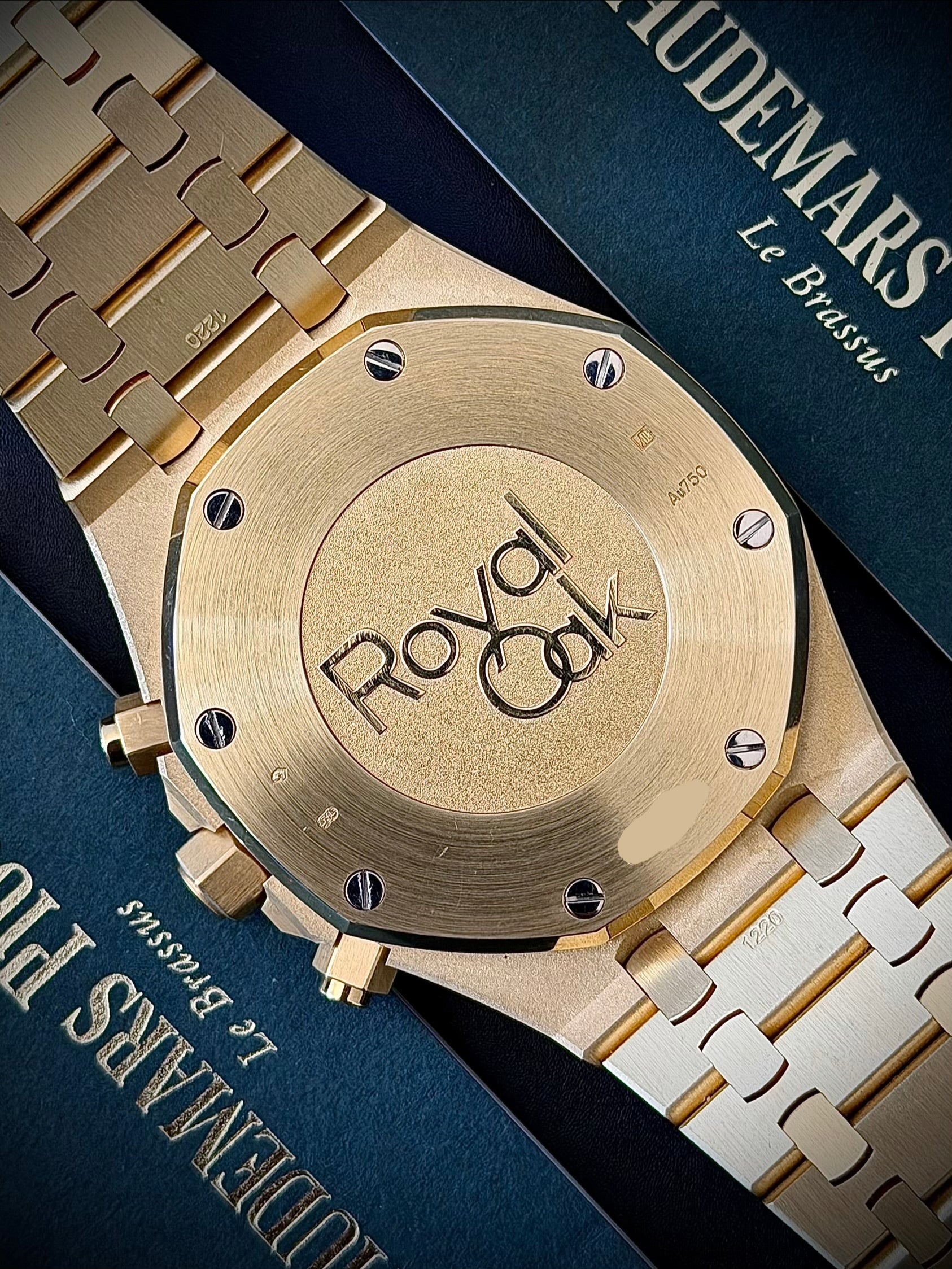 2018 AUDEMARS PIGUET ROYAL OAK FULL YELLOW GOLD CHRONOGRAPH, 26320BA.OO.1220BA.02, BLUE DIAL, FULL SET, INC GST