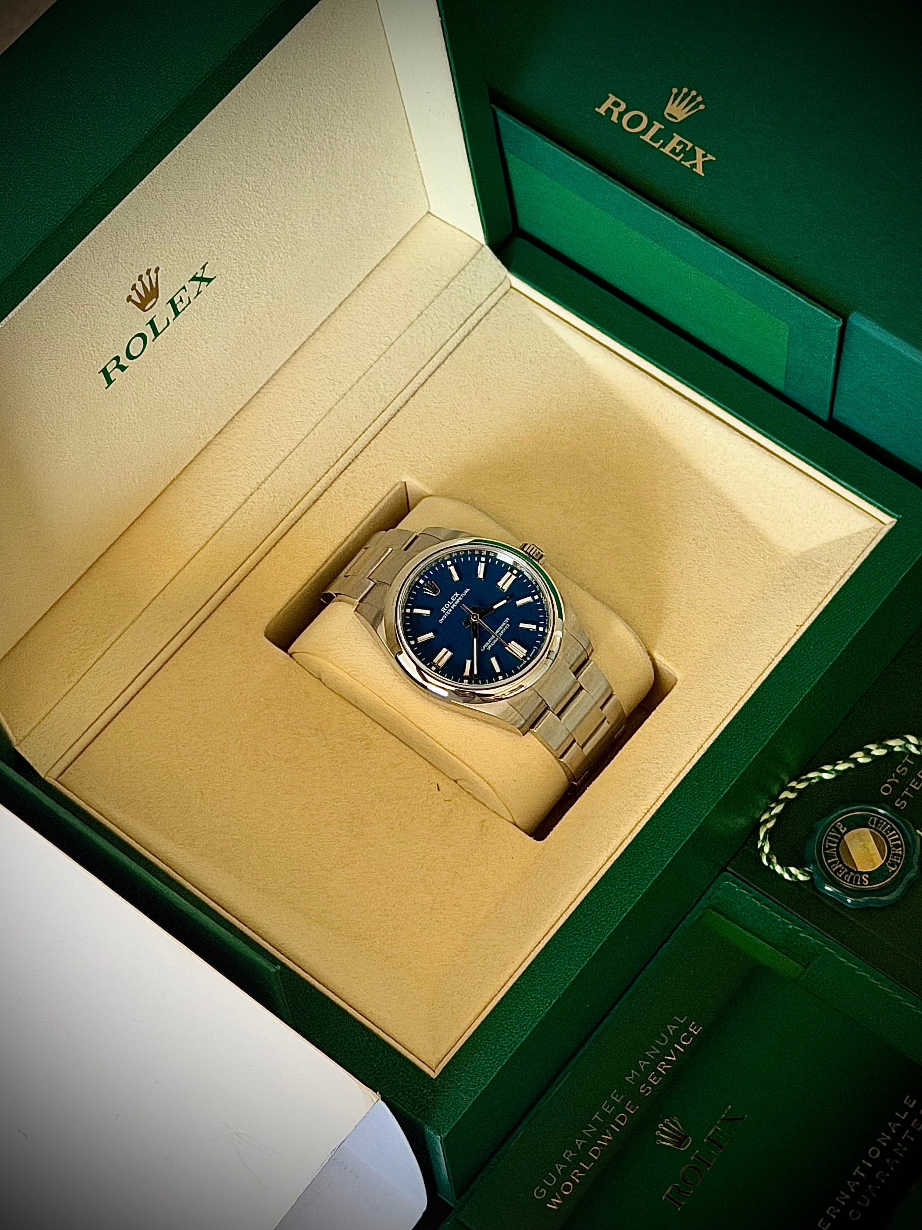 2026 ROLEX OYSTER PERPETUAL 41, MED BLUE DIAL, FULL SET, INC GST