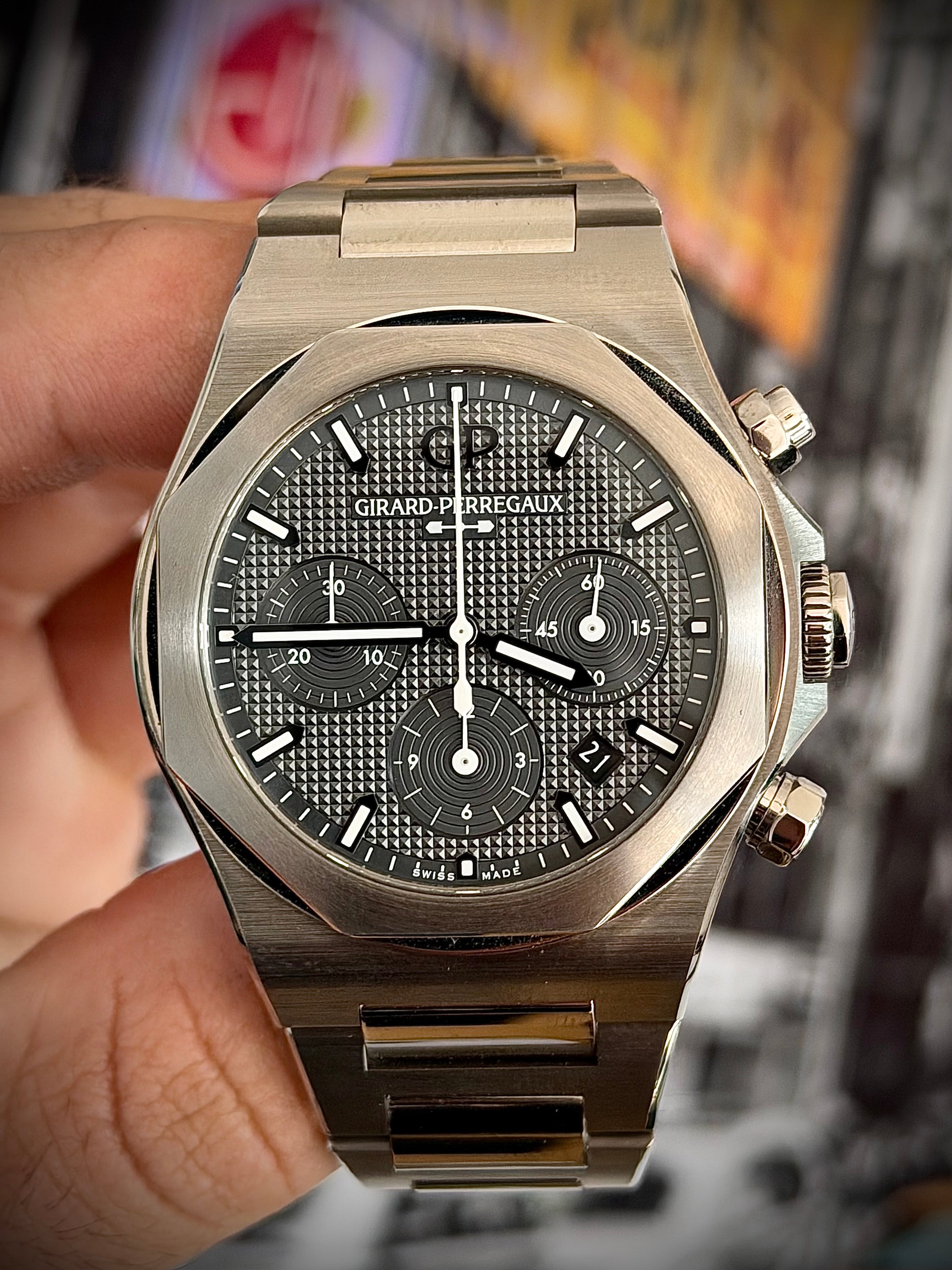 2024 GIRARD-PERREGAUX LAUREATO CHRONOGRAPH TI49, 81020-21-3263-1CM, 42MM, FULL SET, INC GST
