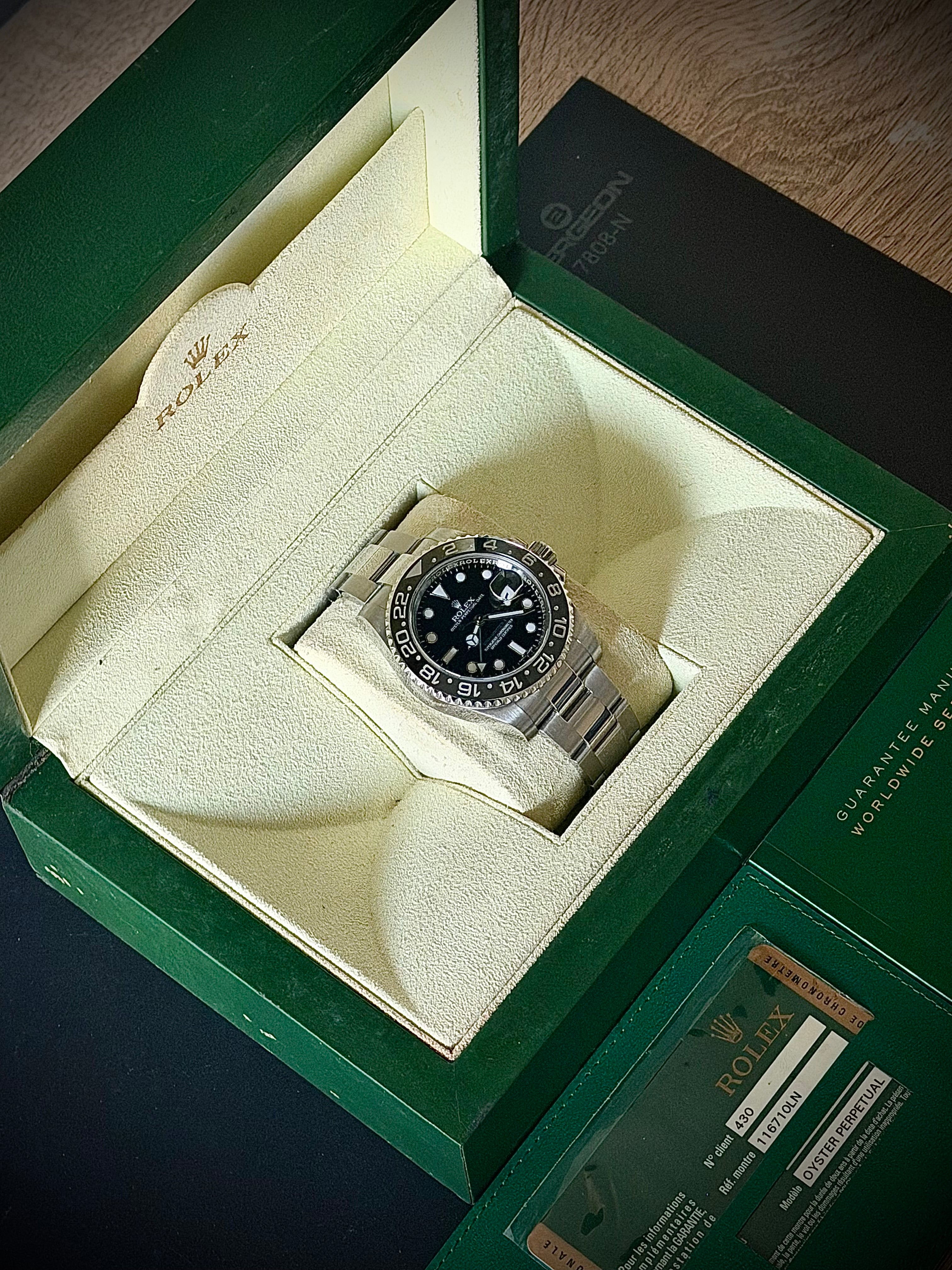 2014 ROLEX GMT-MASTER II “GREEN ARROW”, 116710LN, BOX AND PAPERS, INC GST