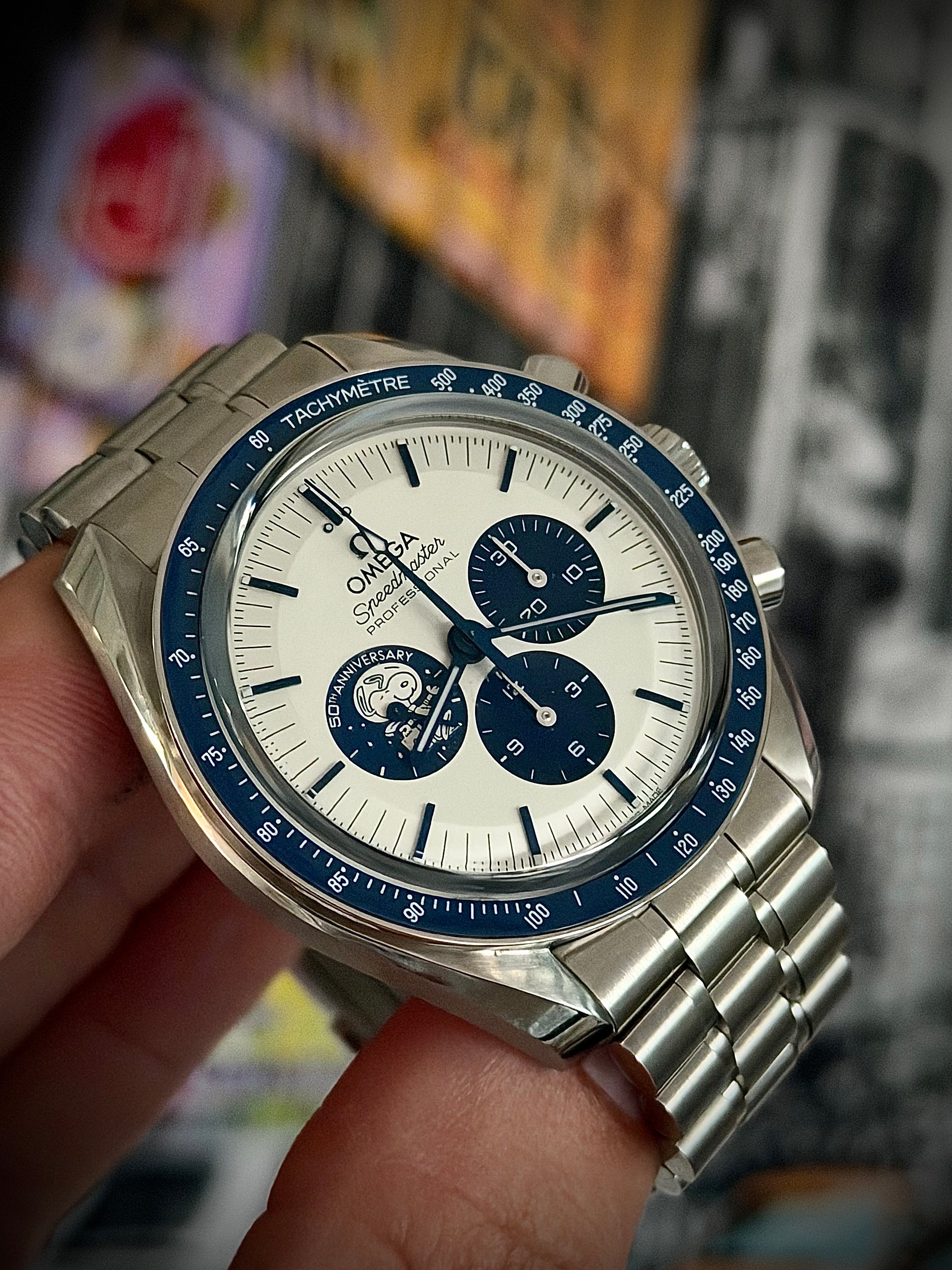 2022 OMEGA SPEEDMASTER SILVER SNOOPY ON BRACELET, FULL SET, INC GST