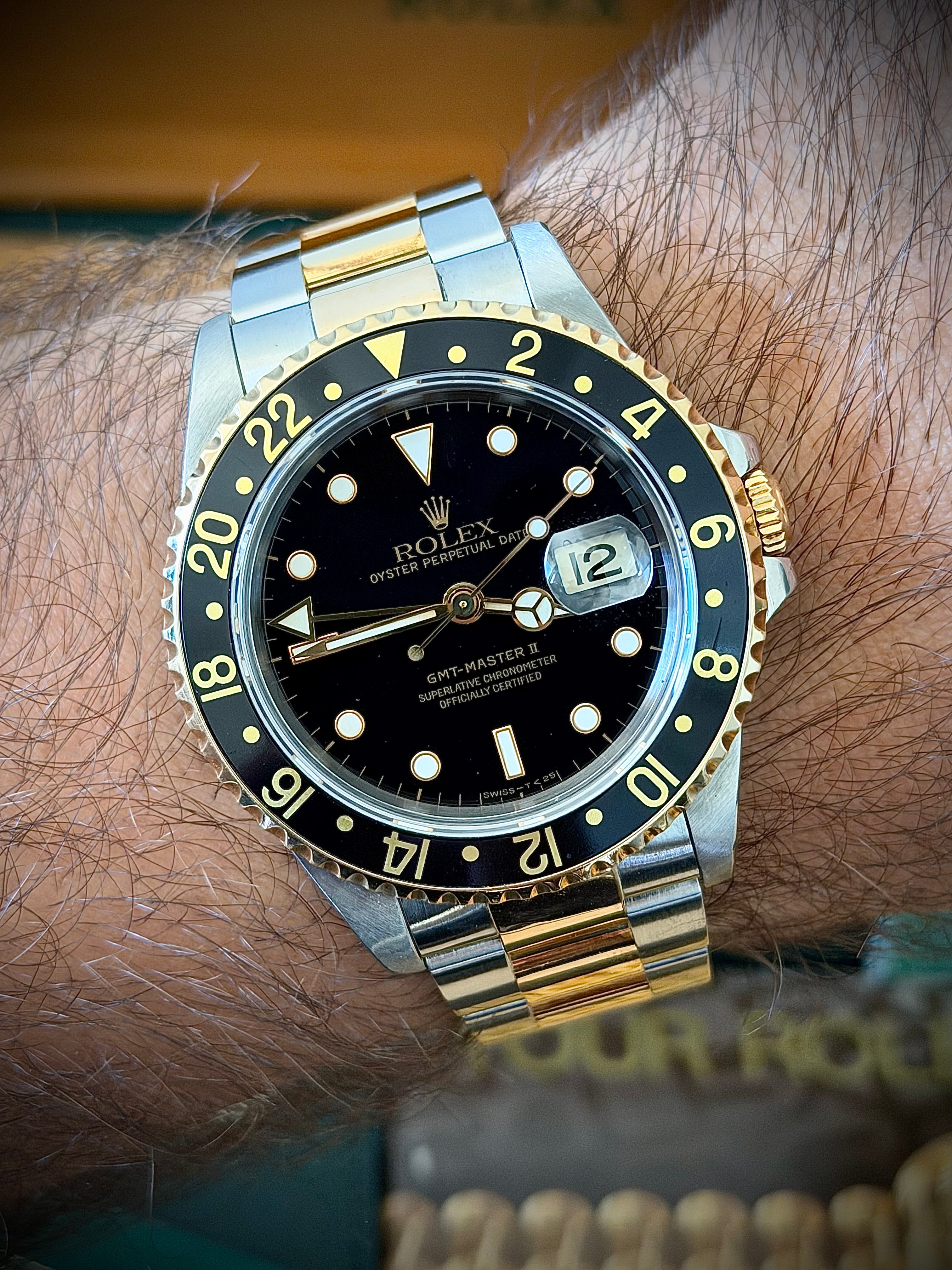 1993 ROLEX GMT-MASTER II, TWO TONE, 16713, FULL SET, INC GST